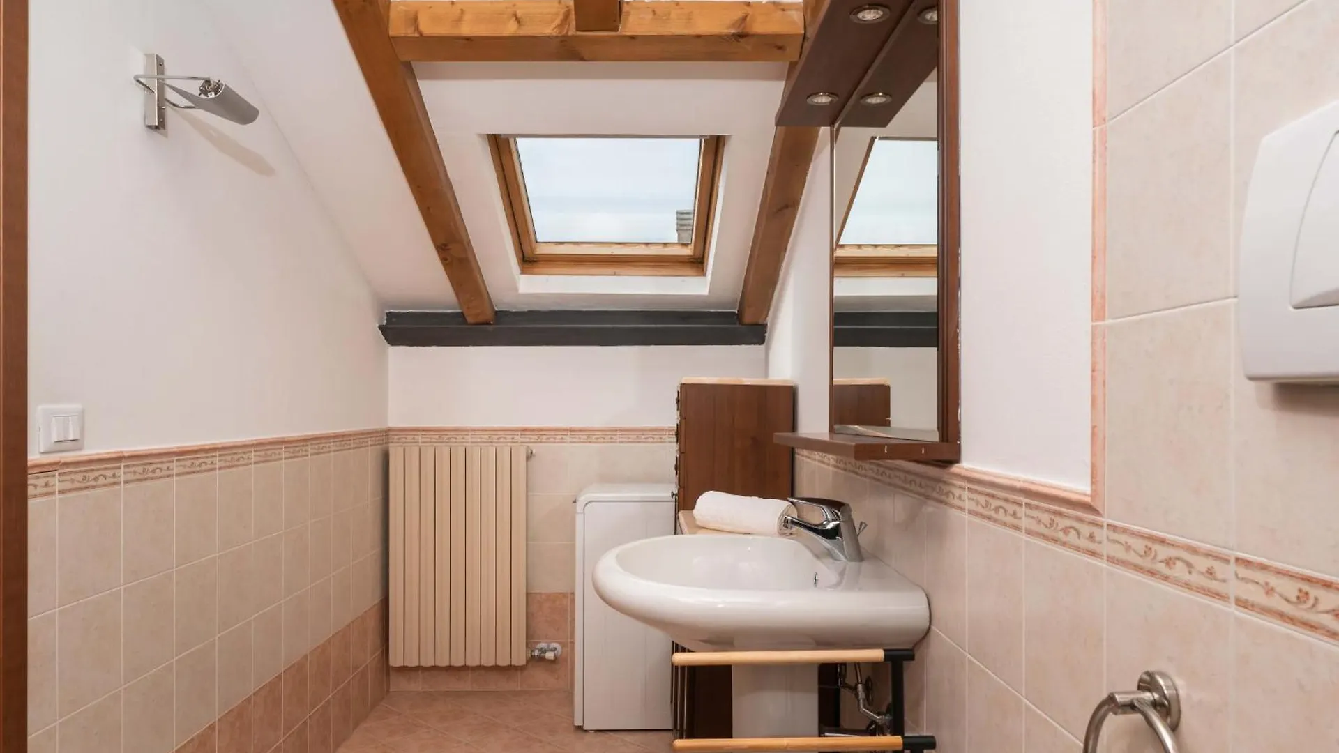 Veronetta Mini Attic Apartment Italy