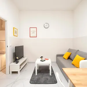 genova-loft-city-centre-shopping-district.sicilyhotelsitaly.net/